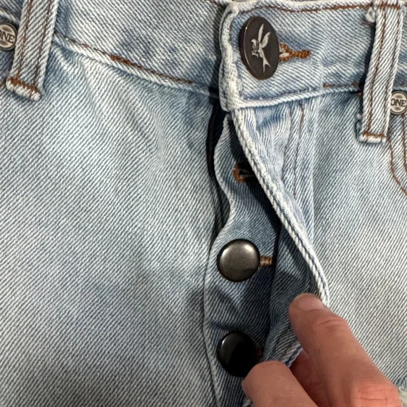 One Teaspoon Light Blue Frayed Jean Shorts Size 26 - Picture 3 of 6